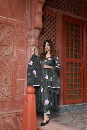 BLACK ORGANZA HAIND PAINTED SUIT SET